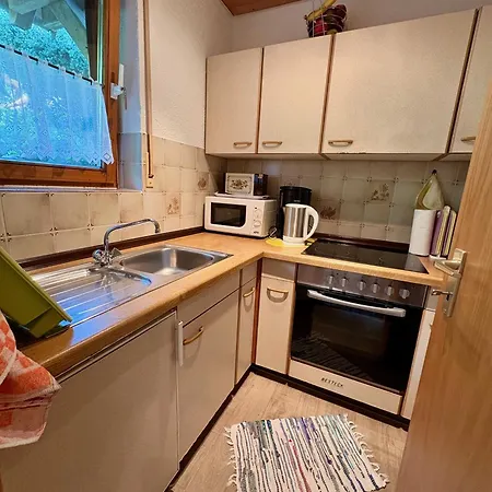 5 Minuten Zum Bodensee, 10 Minuten Zum Stadtzentrum, Sehr Ruhig, Kuehl Auch Bei Hitze דירה