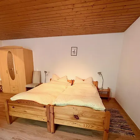 6 Minuten Zum Bodensee, 10 Minuten Zum Stadtzentrum, Sehr Ruhig, Kuehl Auch Bei Hitze Friedrichshafen
