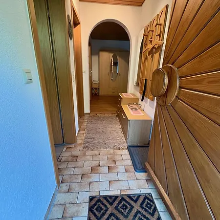 5 Minuten Zum Bodensee, 10 Minuten Zum Stadtzentrum, Sehr Ruhig, Kuehl Auch Bei Hitze דירה פרידריכסהאפן